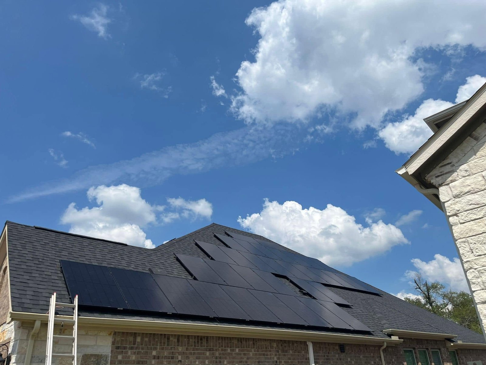 Rooftop solar array installed by Eletech Electrical Solutions